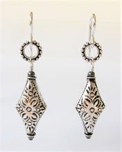 Load image into Gallery viewer, 37" Quartz & Thai Silver Necklace